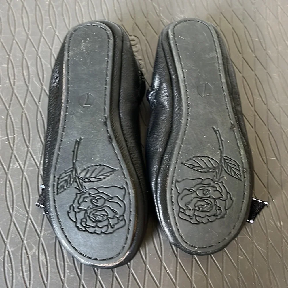 2 Scoops Lambskin ballet flats Almond toe bow black white Size 7